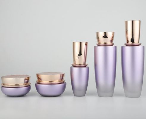Kosmetisches Verpacken mit metallischen verpackenden Glas-Cosmeitc Flaschen der Kappen-130ml Skincare