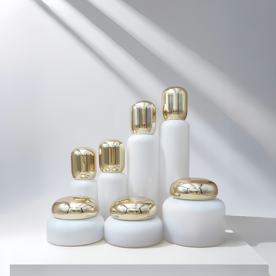 Kosmetische Verpackung Glas Lotion Flasche Creme Tiegel Hautpflege Behälter mit goldener runder Kappe