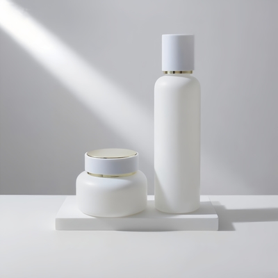 Fabrikpreis 50ml 100ml 120ml Glaslotion-Verpackung Leere weiße Lotion-Pumpflasche aus Glas Hautpflege-Creme-Körper-Set